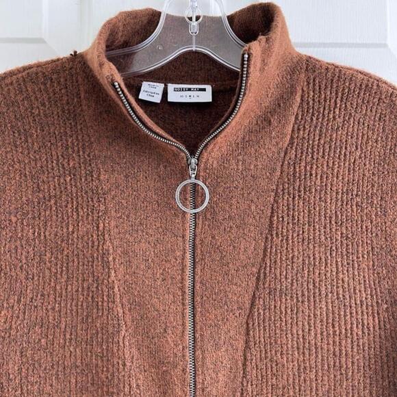 🚓 NWOT Noisy May New Alice Knit Quarter Zip Sweater Vest M Brown - Picture 3 of 12